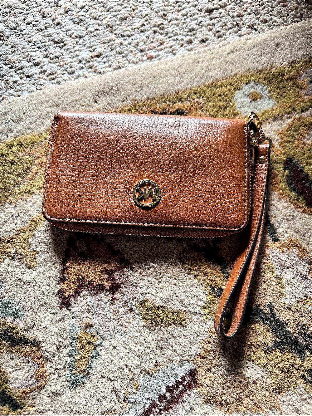 Michael Kors Jet Set Travel Large Phone Wristlet Brown Wallet